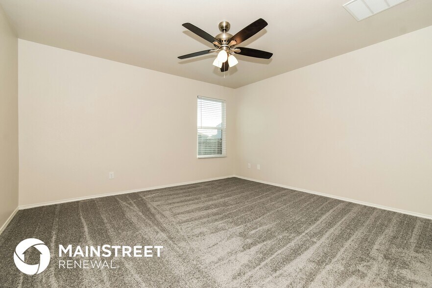 Building Photo - 5649 Hepburn St