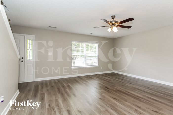 Building Photo - 2217 Thorn Crest Dr