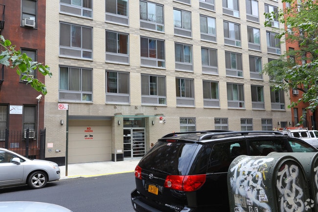 Building Photo - 521 West 48th