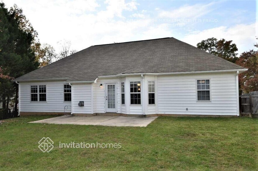 Building Photo - 12131 Old Willow Rd
