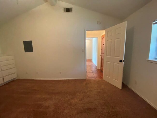Building Photo - 300 El Paso St