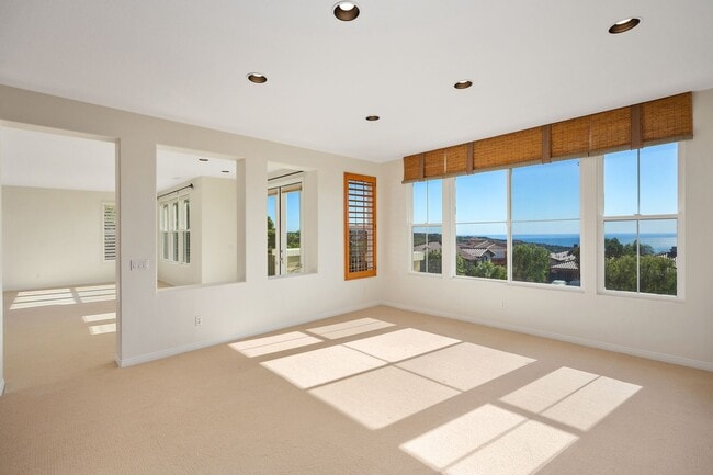 Building Photo - Exclusive Pelican Ridge Home.
