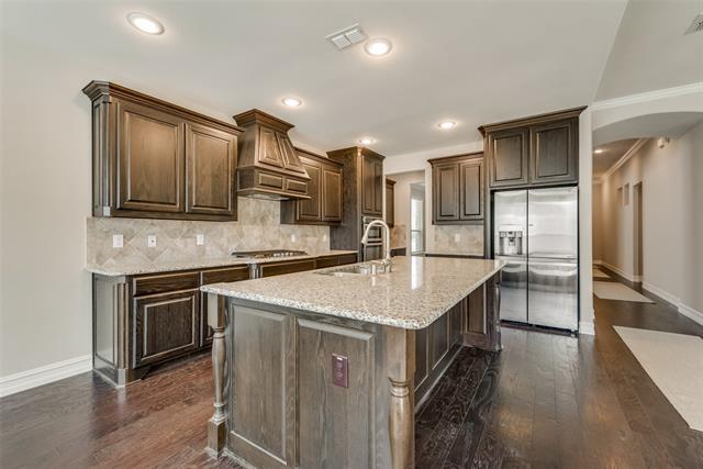 Building Photo - 2818 Balmoral Dr