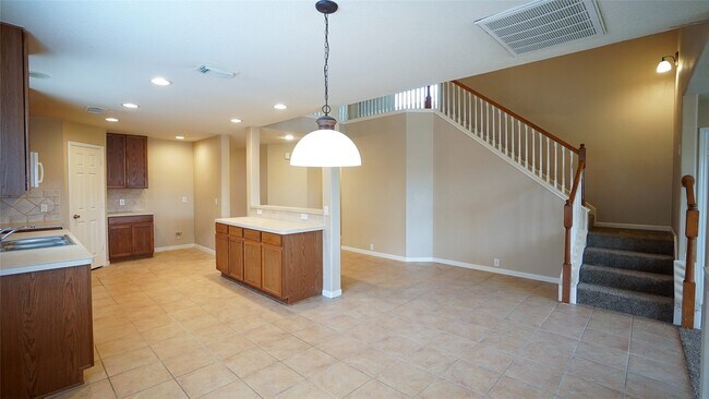 Building Photo - 16526 Bristle Creek Dr