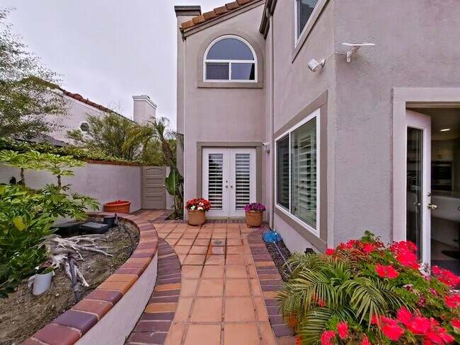 Building Photo - FURNISHED - Elegant 3 bedroom with office in San Clemente's Bella Vista Community