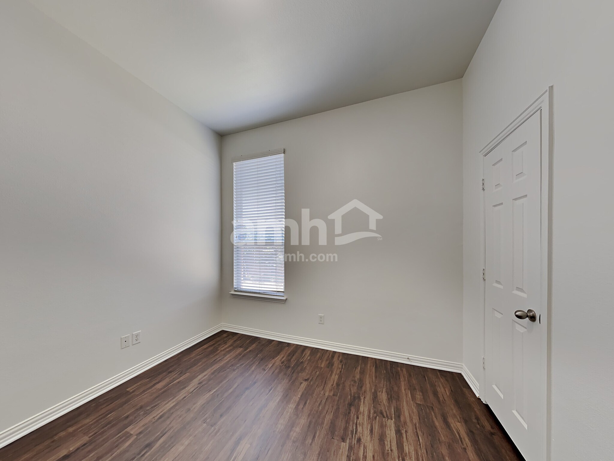 Building Photo - 5332 Sioux Creek Ln