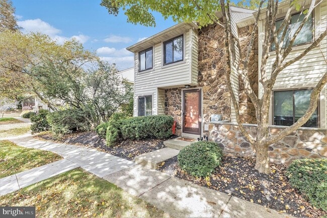 Building Photo - 18 Flintlock Ln