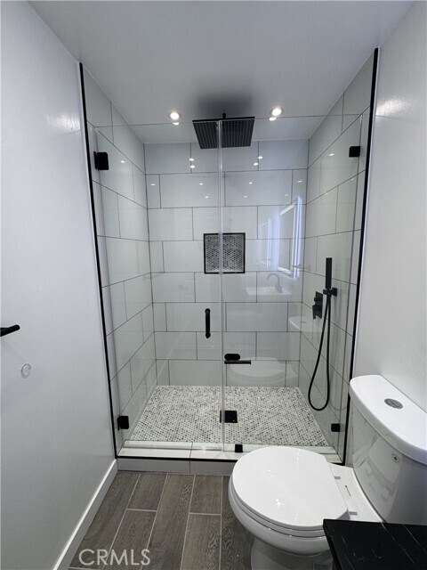 Building Photo - 2212 Linda Flora Dr