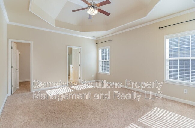 Building Photo - 1046 Aenon Cir