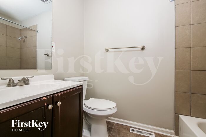 Building Photo - 3908 S Summit Ridge Dr