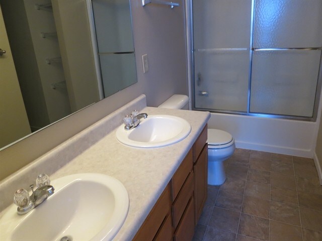Building Photo - 2898 Hearthside Dr
