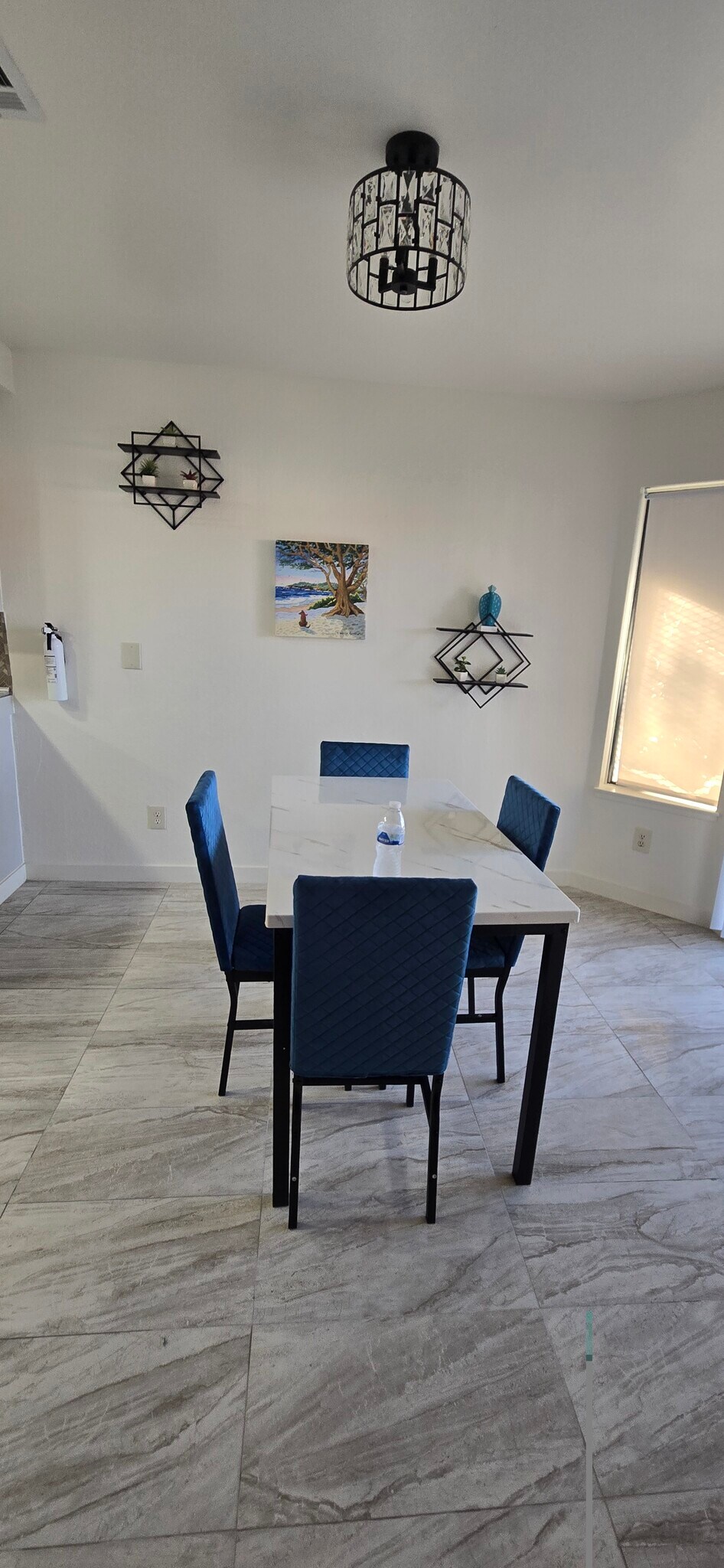 Dining room - 3403 E Avenue S3