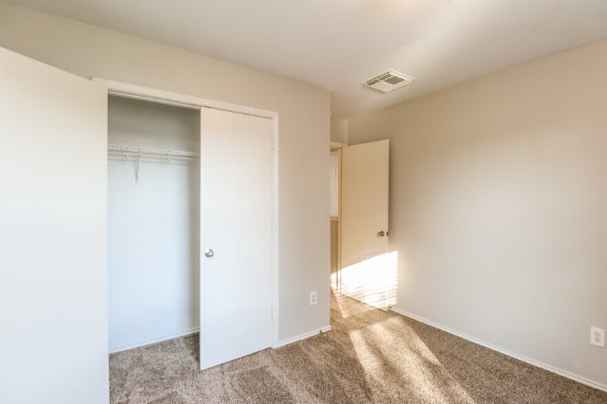 Building Photo - 29626 Evergreen Hills Dr