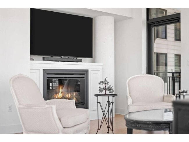 Building Photo - 740 Portland Ave