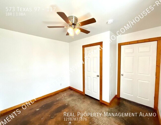 Building Photo - 573 TX-97
