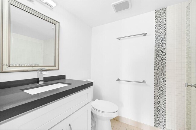 Building Photo - 20505 E Country Club Dr