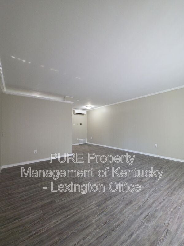 Building Photo - 1685 Alexandria Dr