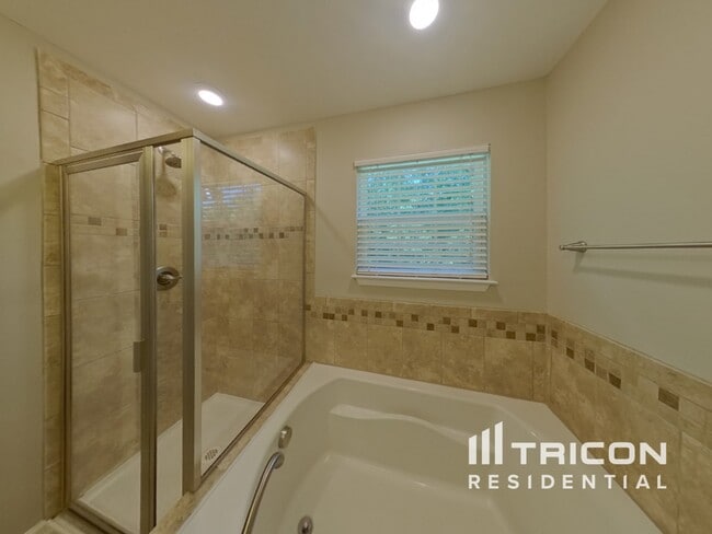 Building Photo - 20 Cane Hill Dr