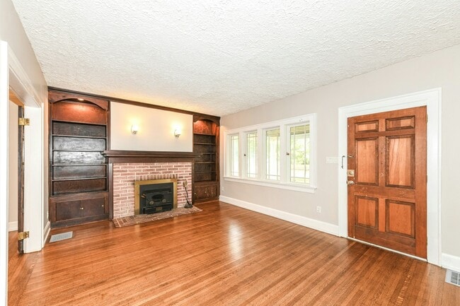 Building Photo - 5119 Norway Dr