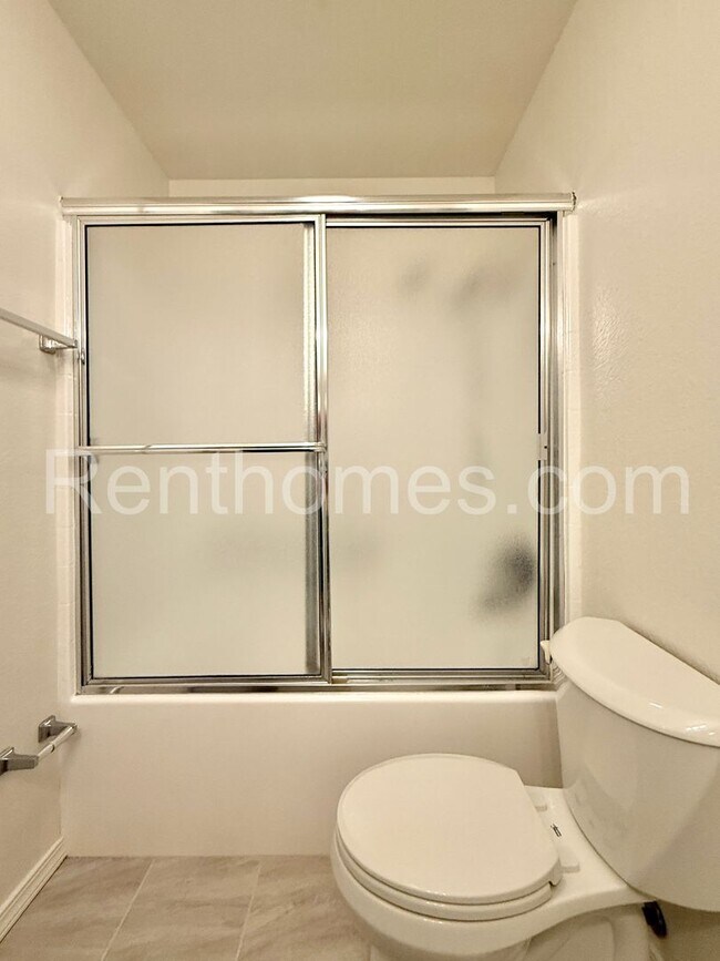 Building Photo - 11263 Avenida De Los Lobos