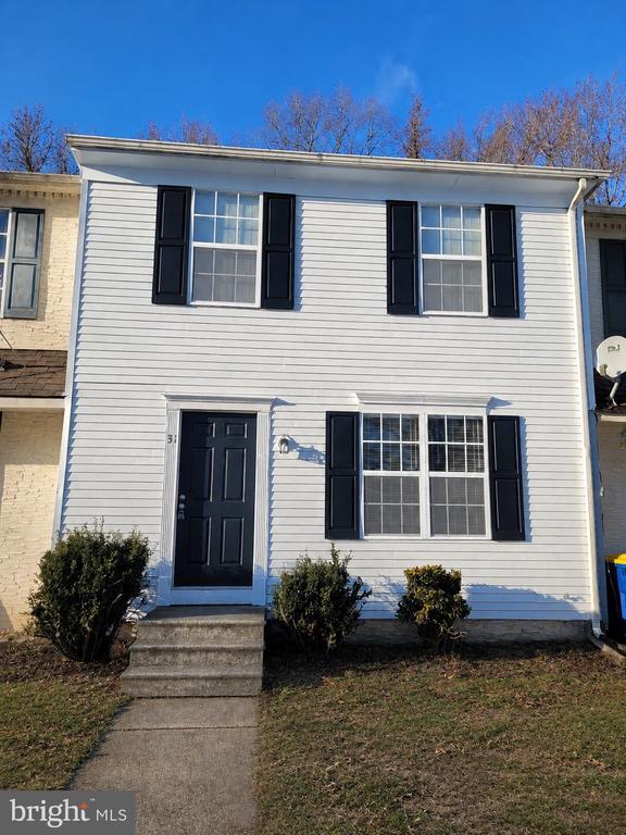 Building Photo - 31 Lamplighter Ln