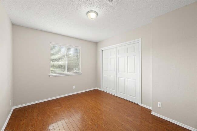 Building Photo - 1108 Forest Oaks Path