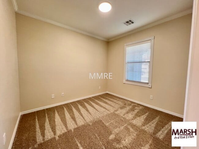 Building Photo - Nice 3 bedroom home in Chandler in a gated community!