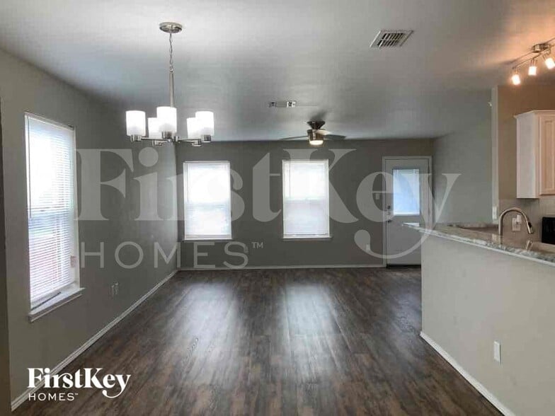 Building Photo - 9964 Rio Doso Dr