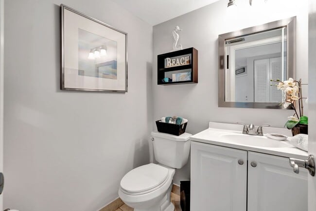 Building Photo - 1605 US-1