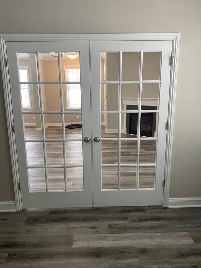 Building Photo - 217 E Saint Joseph St