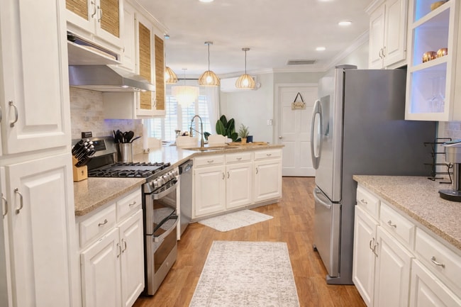 Building Photo - 794 Spring Lake Dr