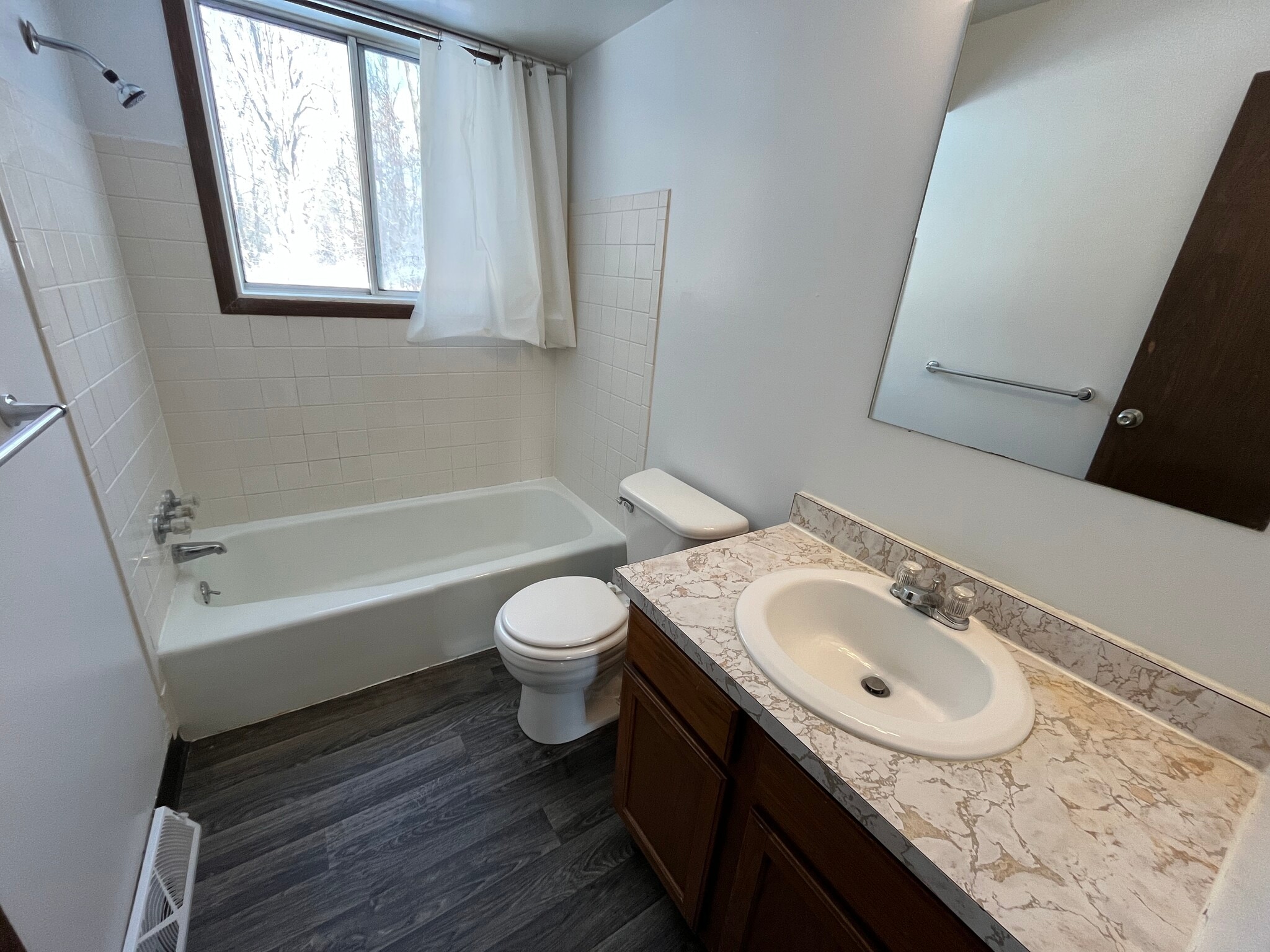 Building Photo - 12845 Renwood Dr