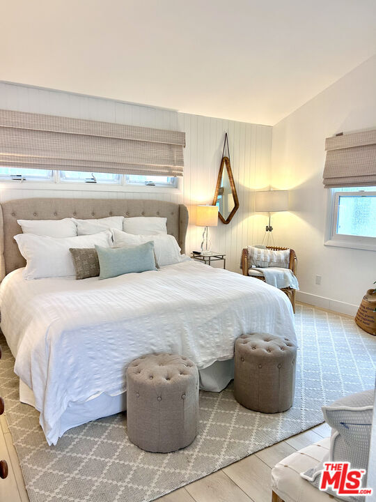 Building Photo - 219 13th St