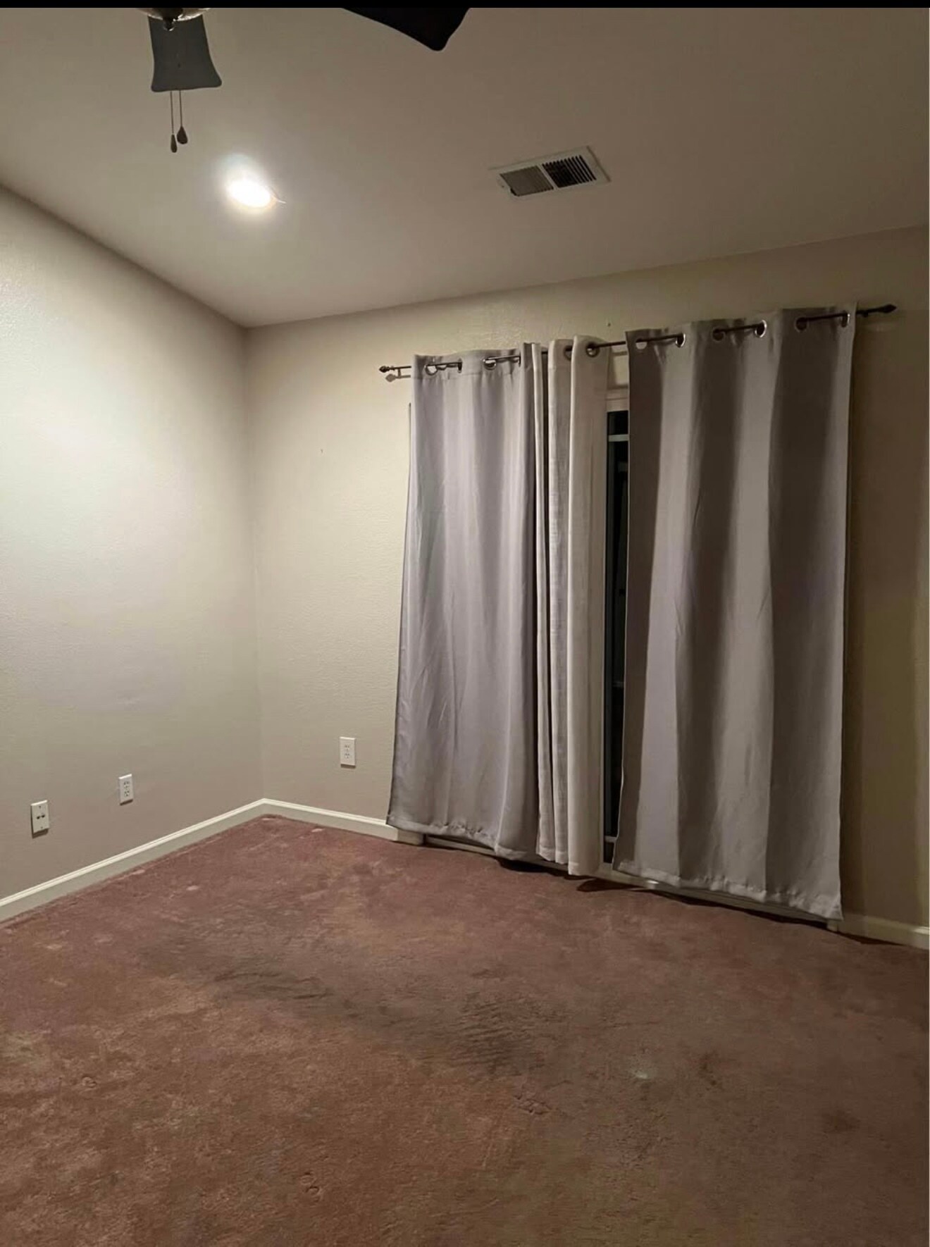 Building Photo - 871 Summer Dr