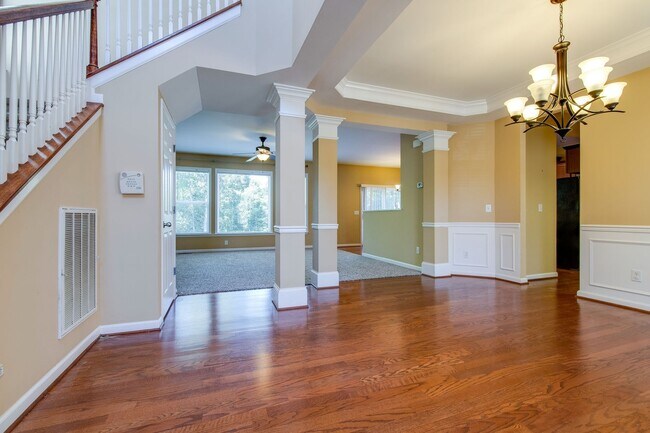 Building Photo - AVAILABLE NOW. 4 Bedroom 3 Bath. Over 3,000 square feet at  Providence Place.  Close to everythin...