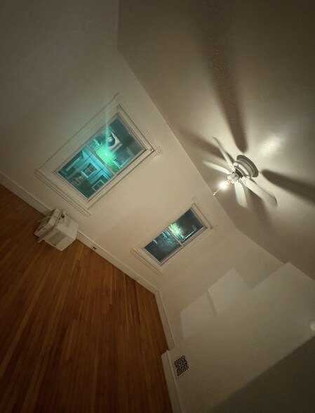 Building Photo - 529 N 35th St
