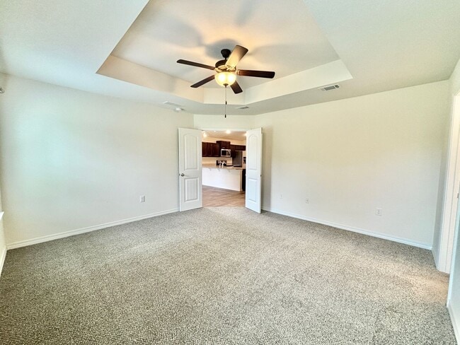 Building Photo - 5637 Peach Dr