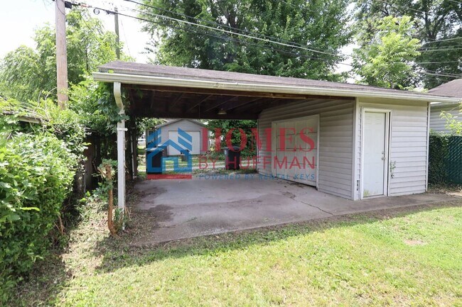 Building Photo - 1525 Monroe Ave
