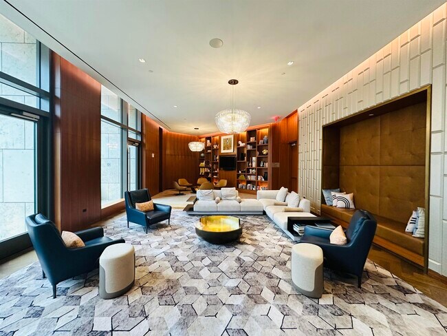 Building Photo - 99 Hudson St