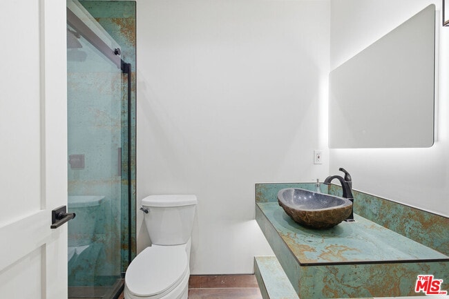 Building Photo - 4345 Canoga Ave