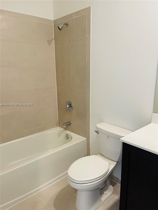 Building Photo - 1695 SE 27th Rd