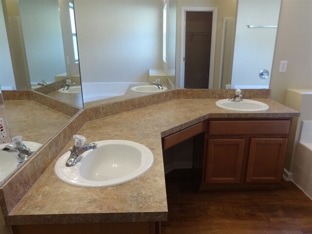 Building Photo - 6685 Southern Oaks Dr