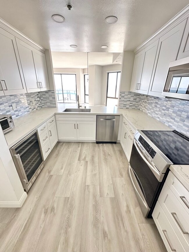 Building Photo - Oceanfront High-Rise Living – Stunning 1BR w/ Panoramic Views & Resort Amenities