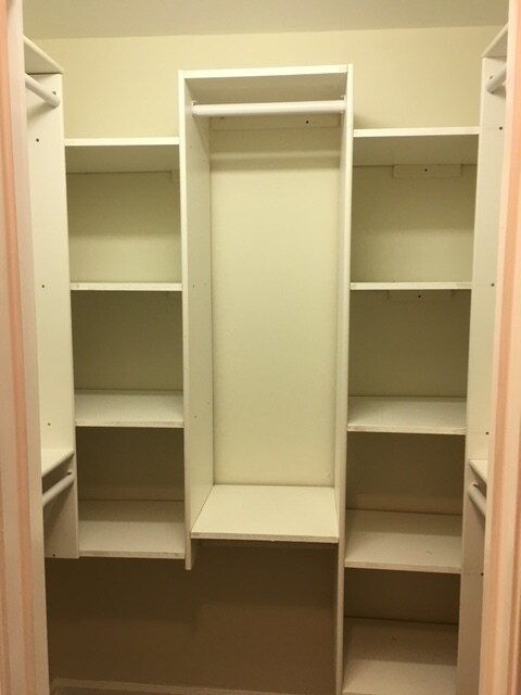 Building Photo - Lovely 3 Bedroom Townhome!