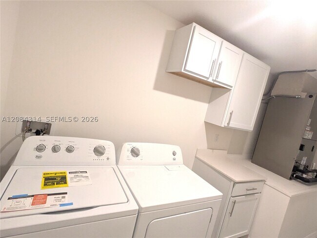 Building Photo - 1329 Biarritz St NW