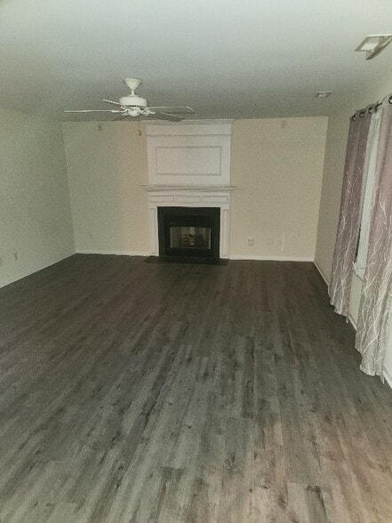 Building Photo - 113 Crosswood Dr