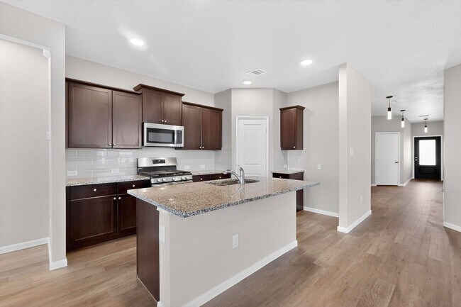 Building Photo - 6806 Bale Ridge