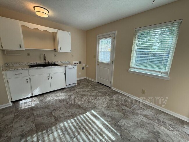 Building Photo - 3305 Mcadams Ct