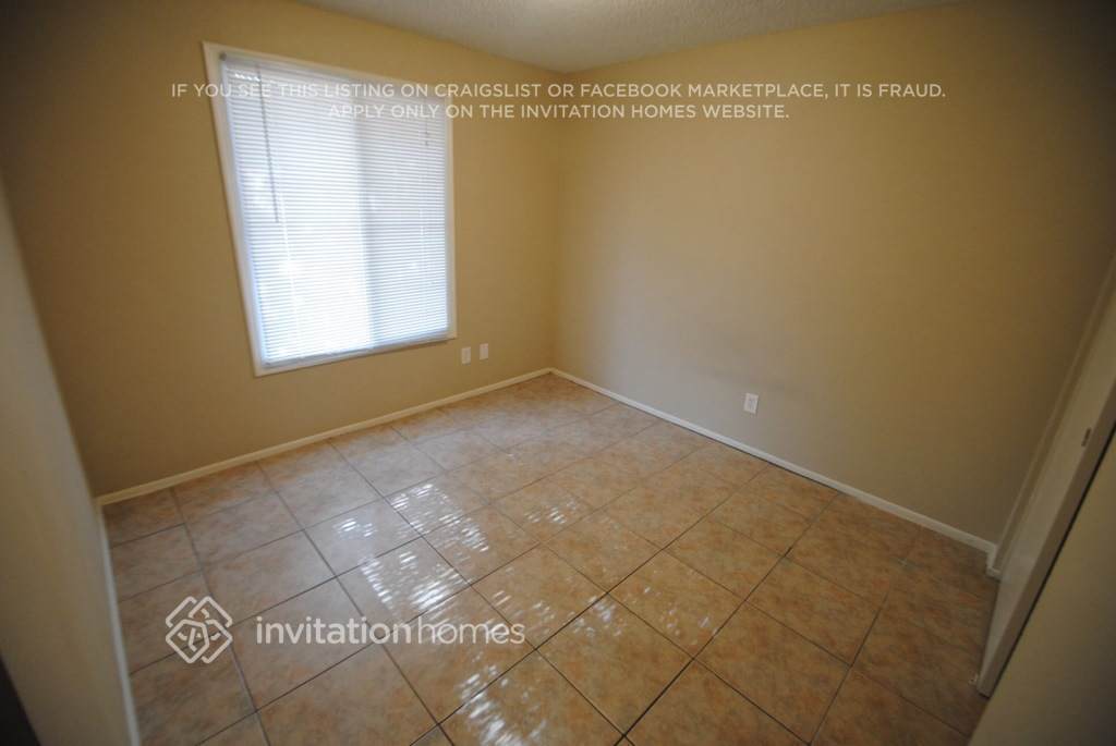 Building Photo - 6055 S 42nd St