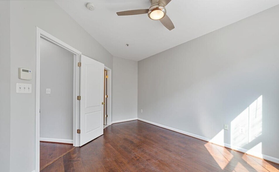 Building Photo - 5529 Lanier Ave